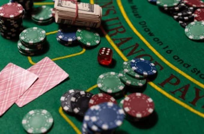 Platform qq828 menampilkan berbagai permainan kasino dan sportsbook untuk pengguna